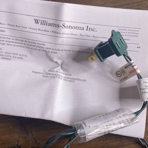 Pottery Barn Kids Shiny, Sparkly, and Glittery Light Up Silver Star Tree Topper - Picture 11 of 16